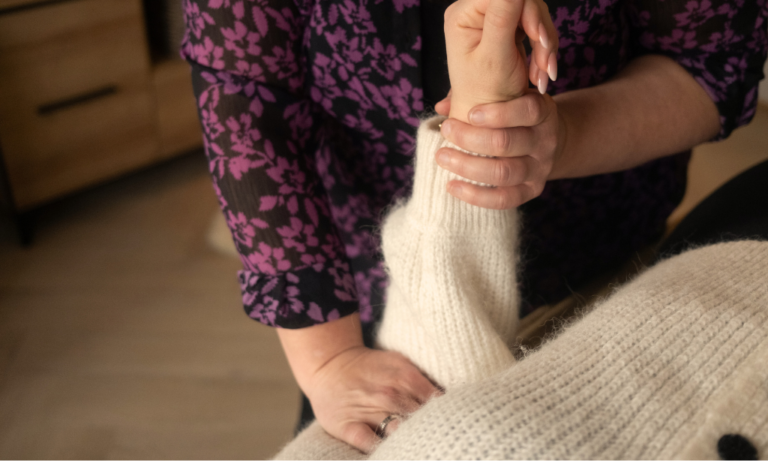 Esther Hut geeft Reflexintegratie behandeling